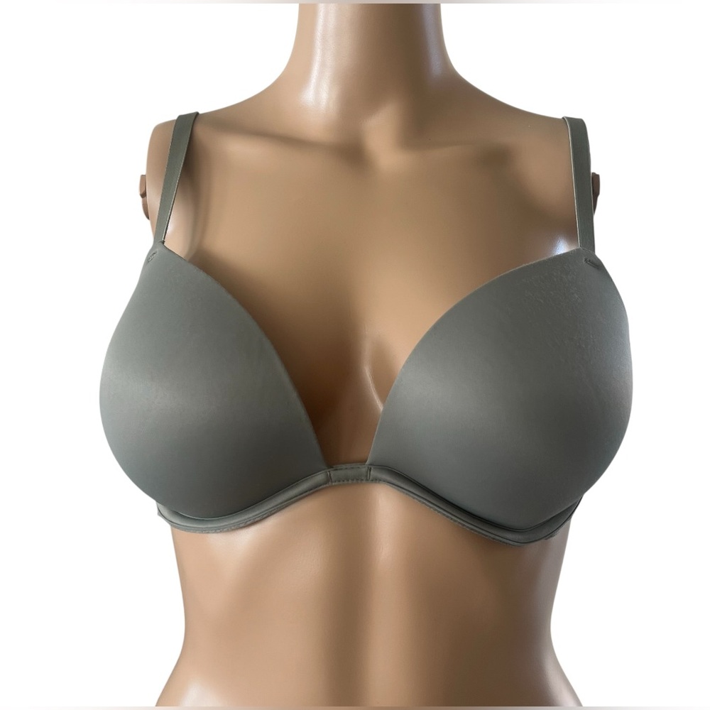 Pink Victoria’s Secret Super Push Up Bra Logo